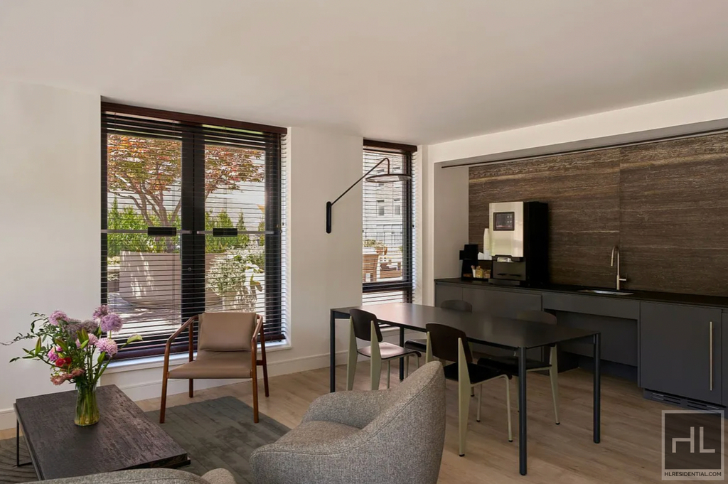 West 55th Street - Photo 4