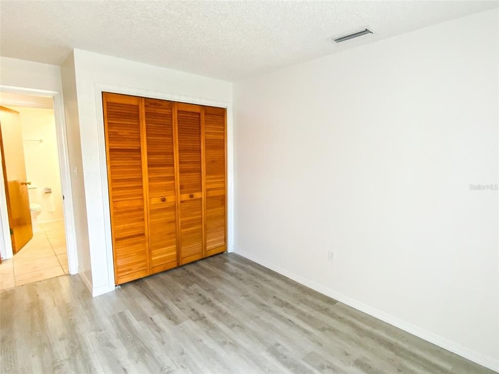 6036 Chesham Drive - Photo 11