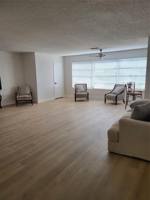 5521 80th Street N - Photo 2