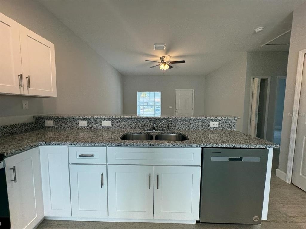 726 Bobcat Court - Photo 2