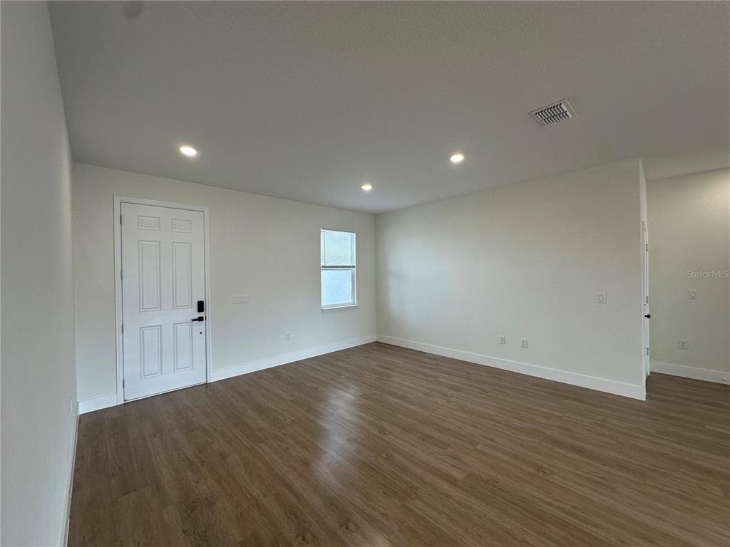 1323 E Derby Drive - Photo 1