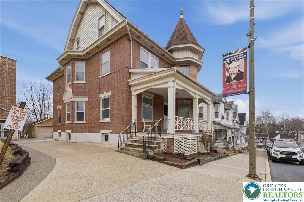 1229 Main Street - Photo 1