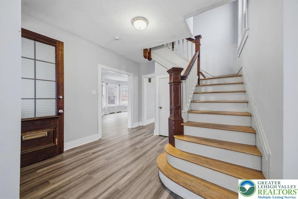 1229 Main Street - Photo 3