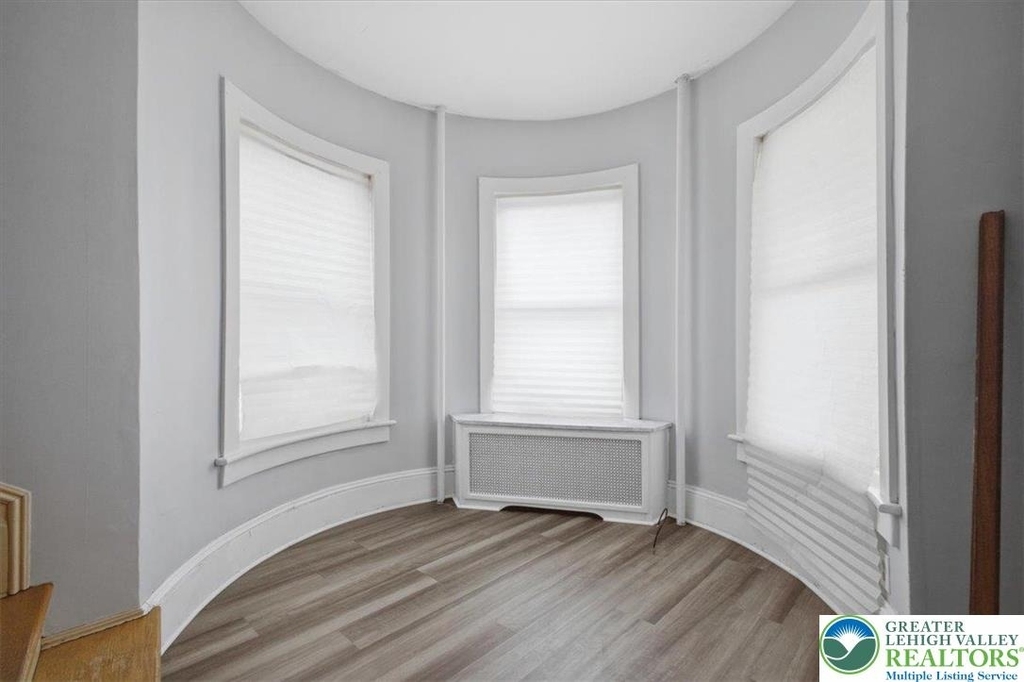 1229 Main Street - Photo 4