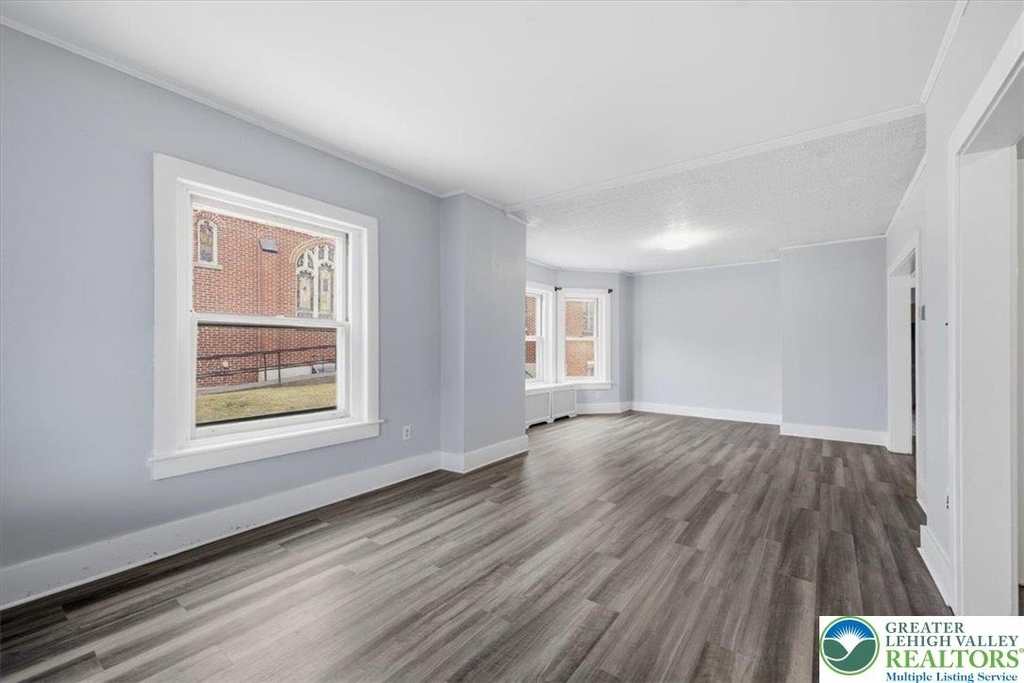 1229 Main Street - Photo 5