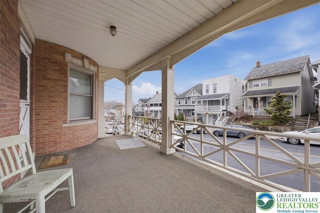 1229 Main Street - Photo 2