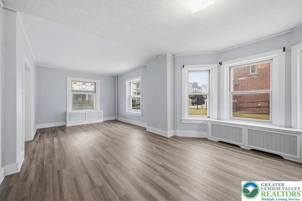 1229 Main Street - Photo 9