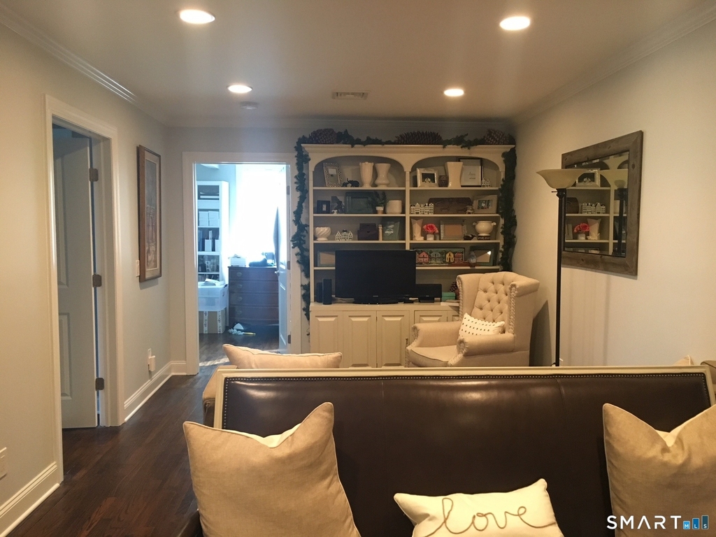 69 Main Street - Photo 4