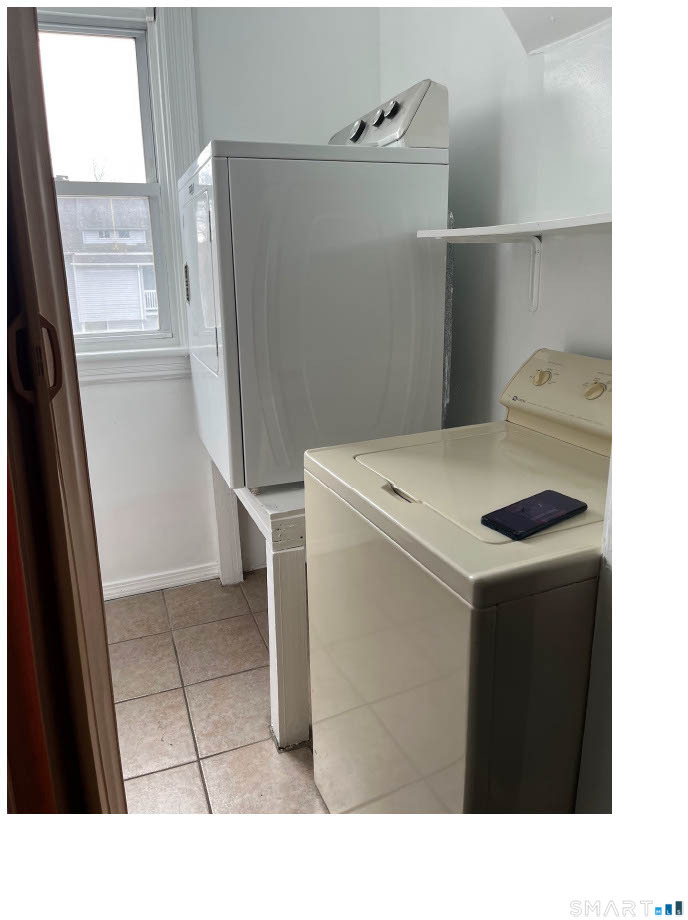 1391 Park Avenue - Photo 2