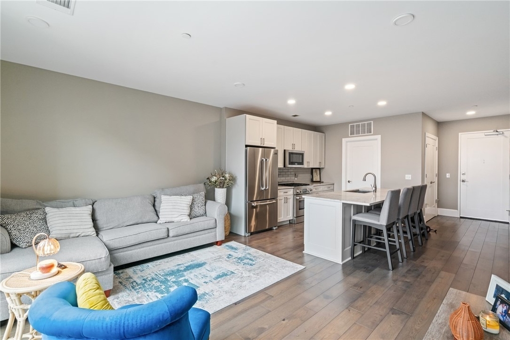 350 Oliver Ave - Photo 4