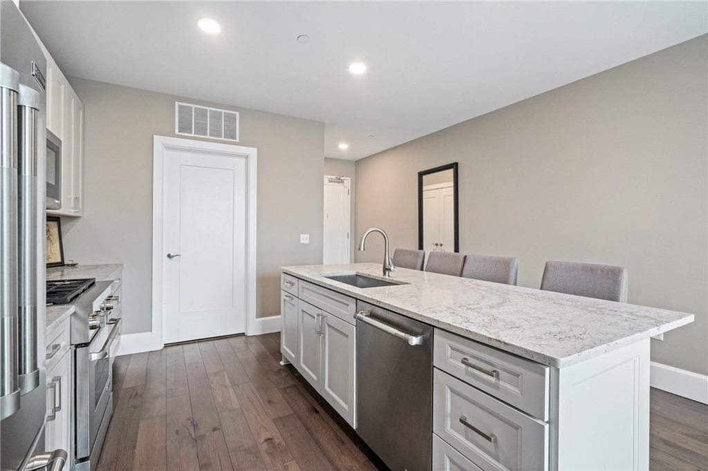 350 Oliver Ave - Photo 7