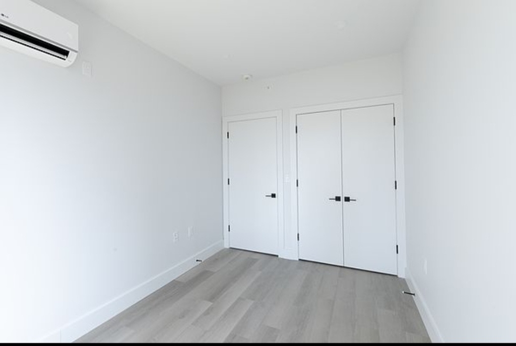 215 East 124th Street - Photo 5