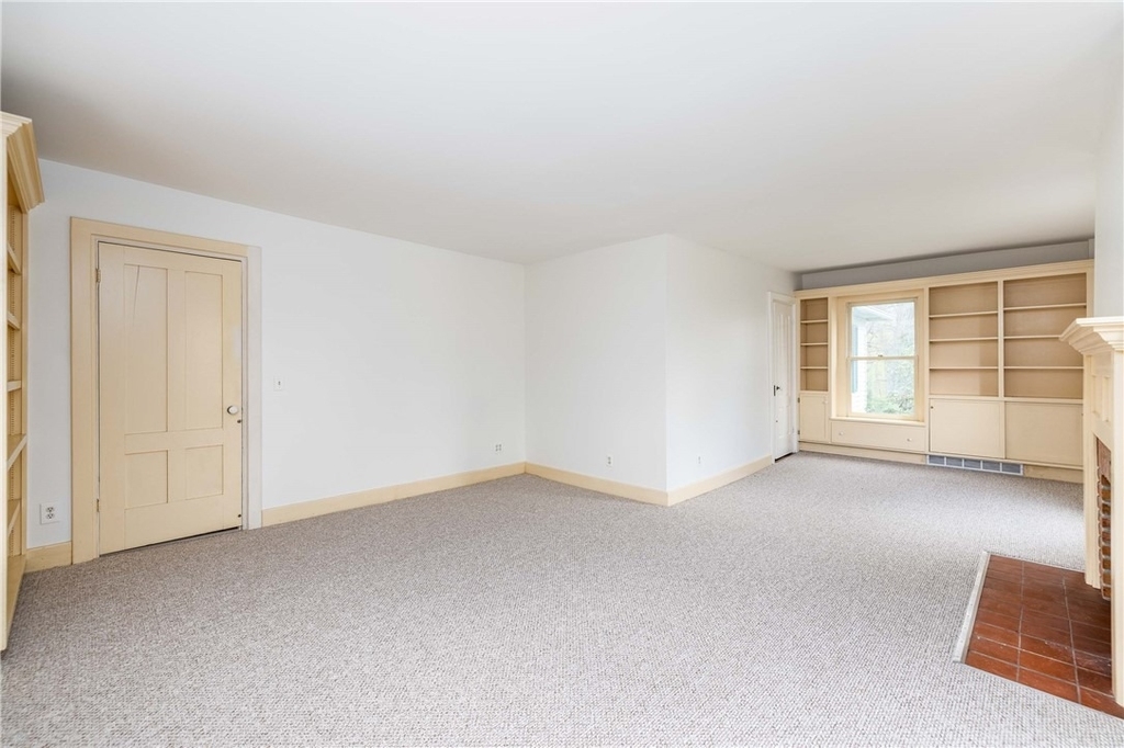1253 Fairport Road - Photo 26