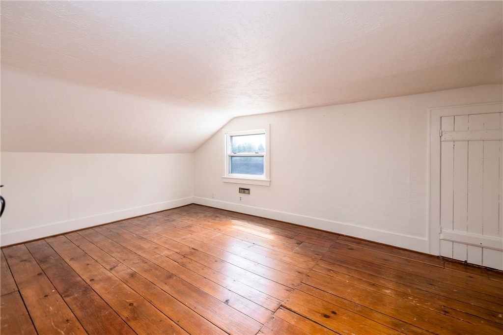 1253 Fairport Road - Photo 42