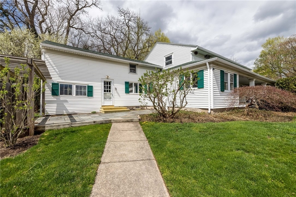 1253 Fairport Road - Photo 1