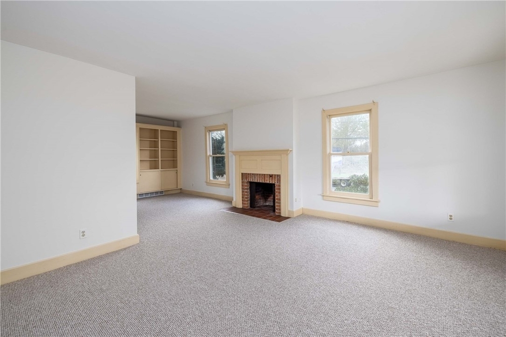 1253 Fairport Road - Photo 27