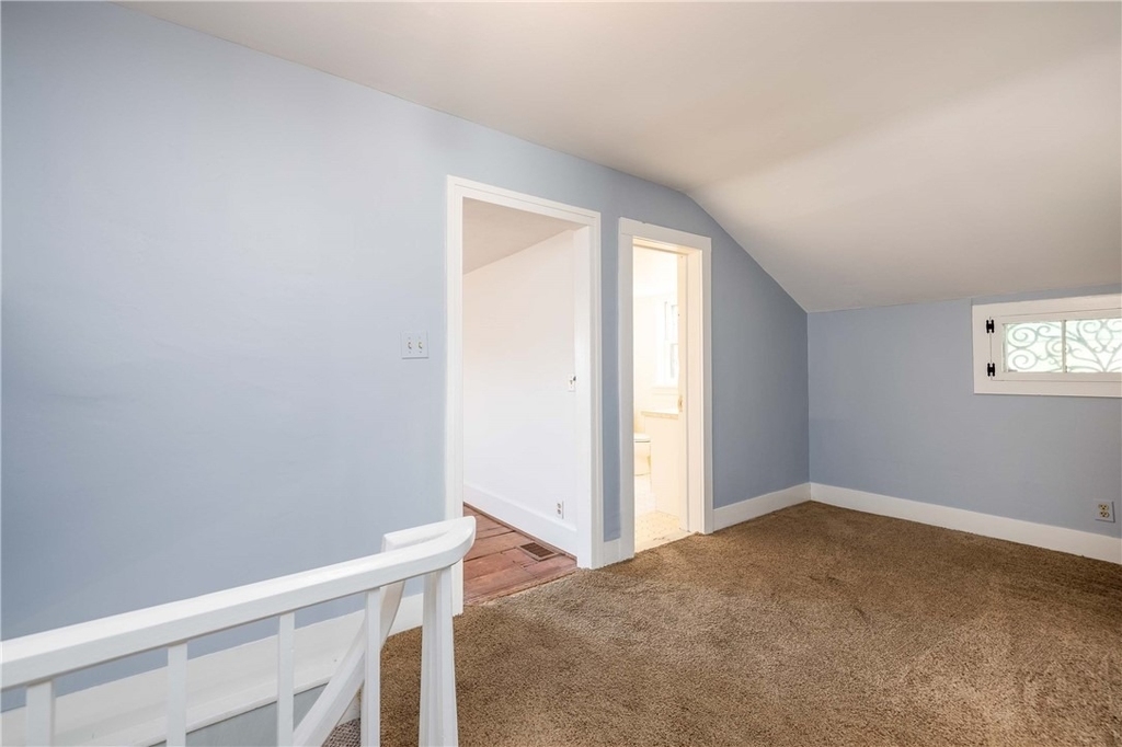 1253 Fairport Road - Photo 39