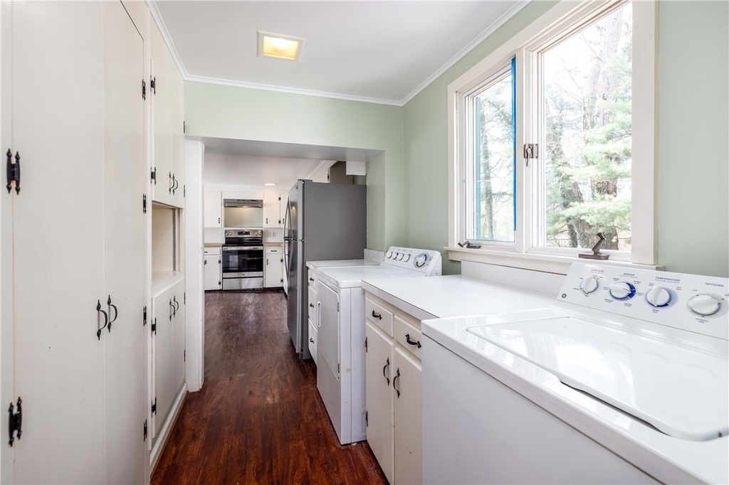 1253 Fairport Road - Photo 12