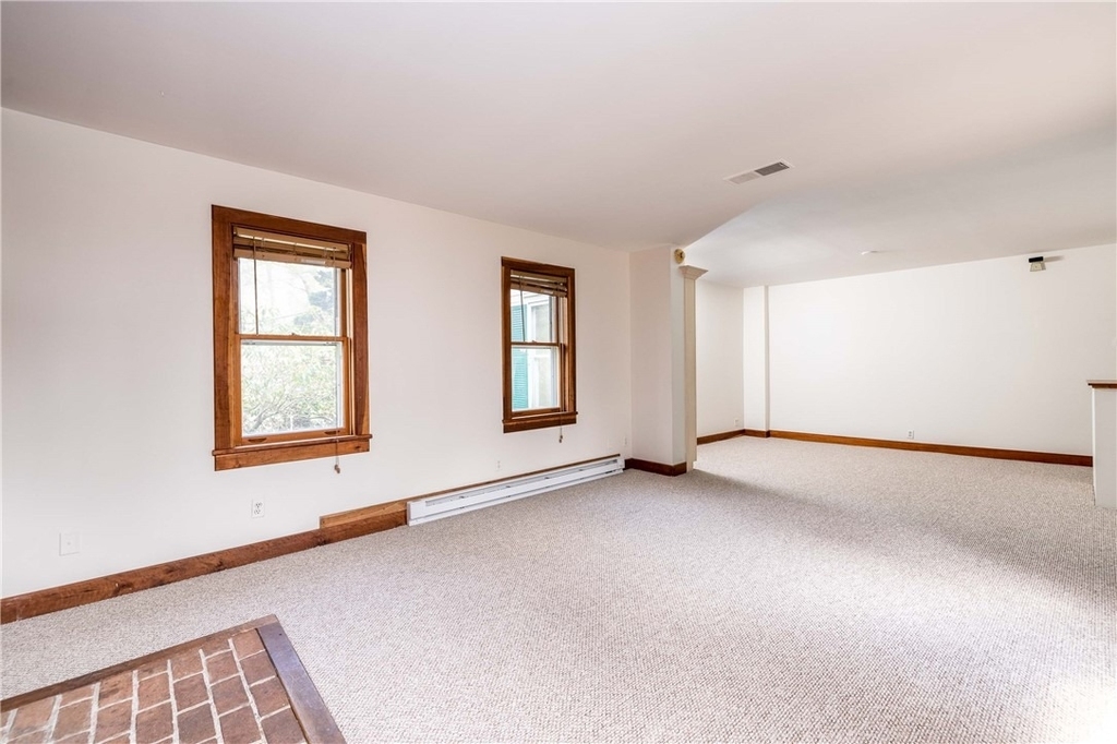 1253 Fairport Road - Photo 21