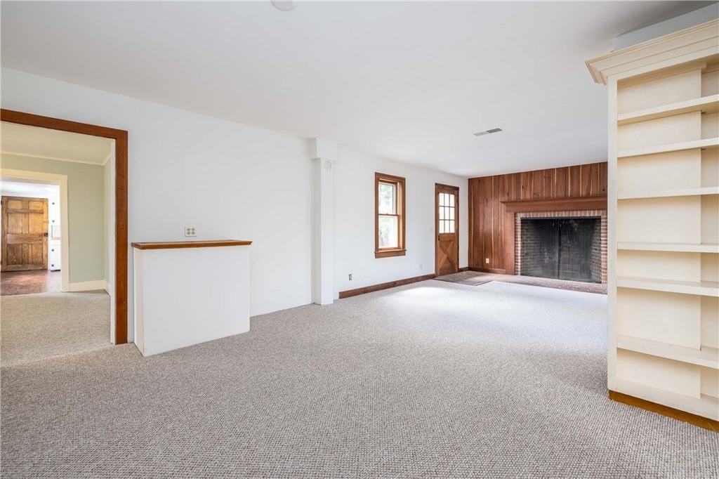 1253 Fairport Road - Photo 19