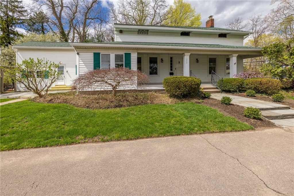 1253 Fairport Road - Photo 0