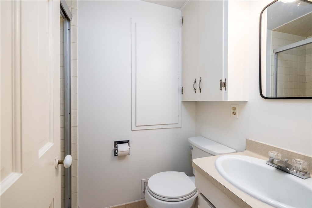 1253 Fairport Road - Photo 37