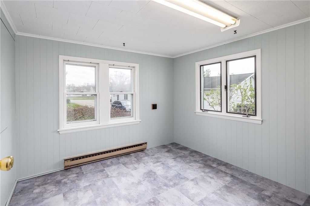 1253 Fairport Road - Photo 29