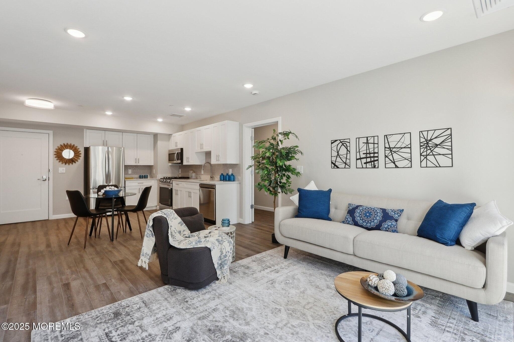 272 Willow Avenue - Photo 1