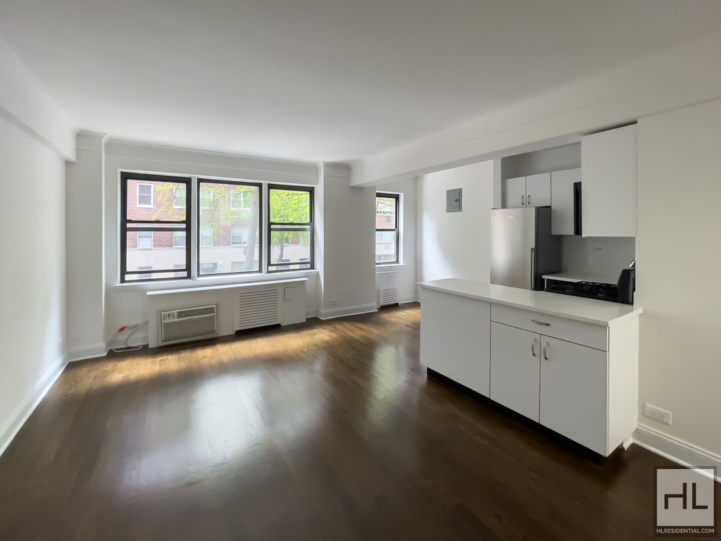 Beekman Place - Photo 1