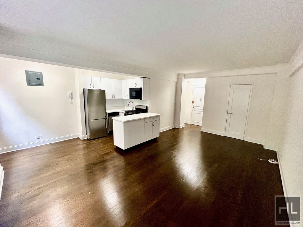 Beekman Place - Photo 2
