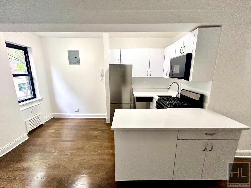 Beekman Place - Photo 6