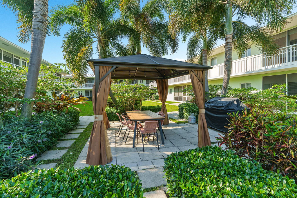 2100 Ne 38th Street - Photo 3