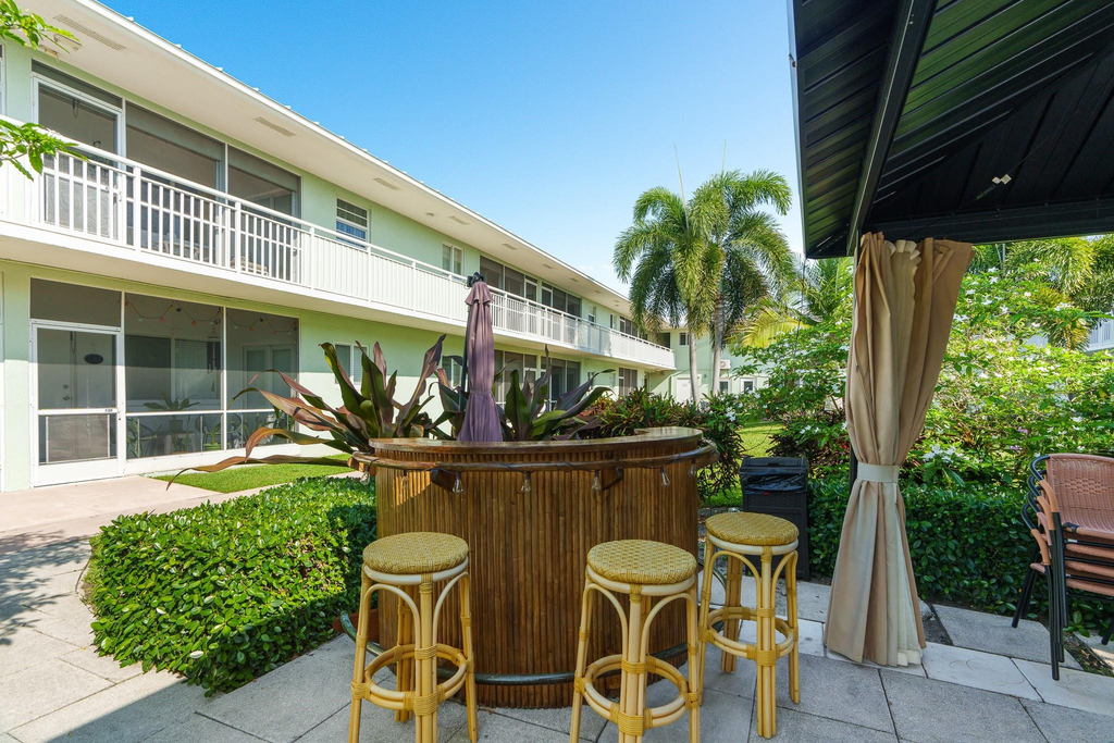2100 Ne 38th Street - Photo 8