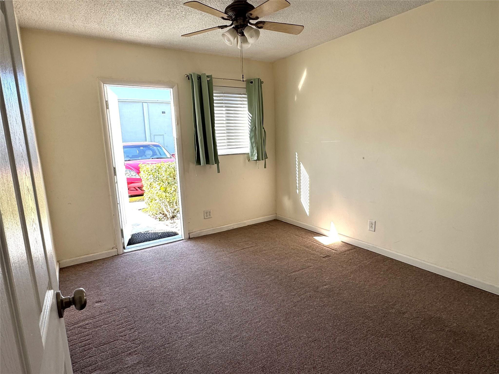2100 Ne 38th Street - Photo 37