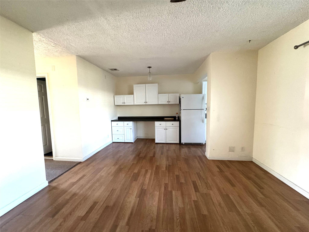 2100 Ne 38th Street - Photo 21