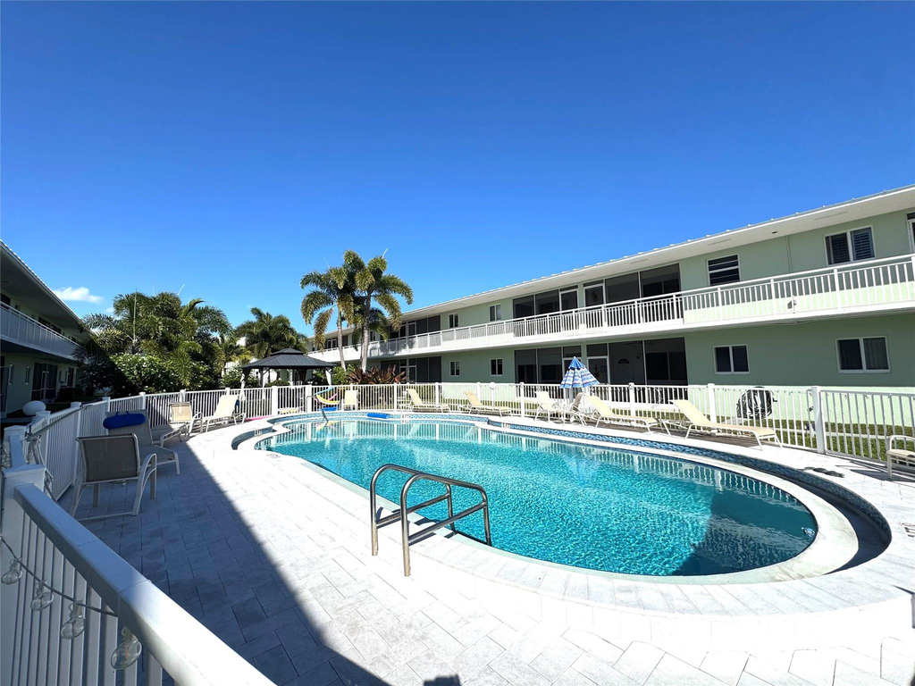 2100 Ne 38th Street - Photo 32