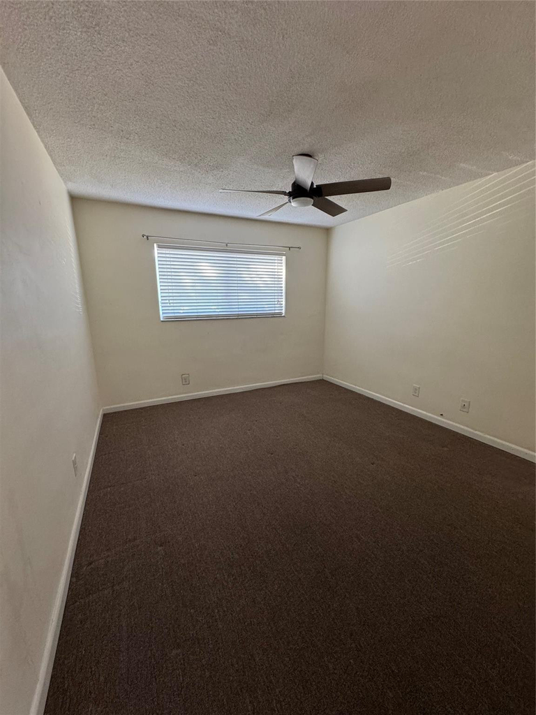 2100 Ne 38th Street - Photo 25