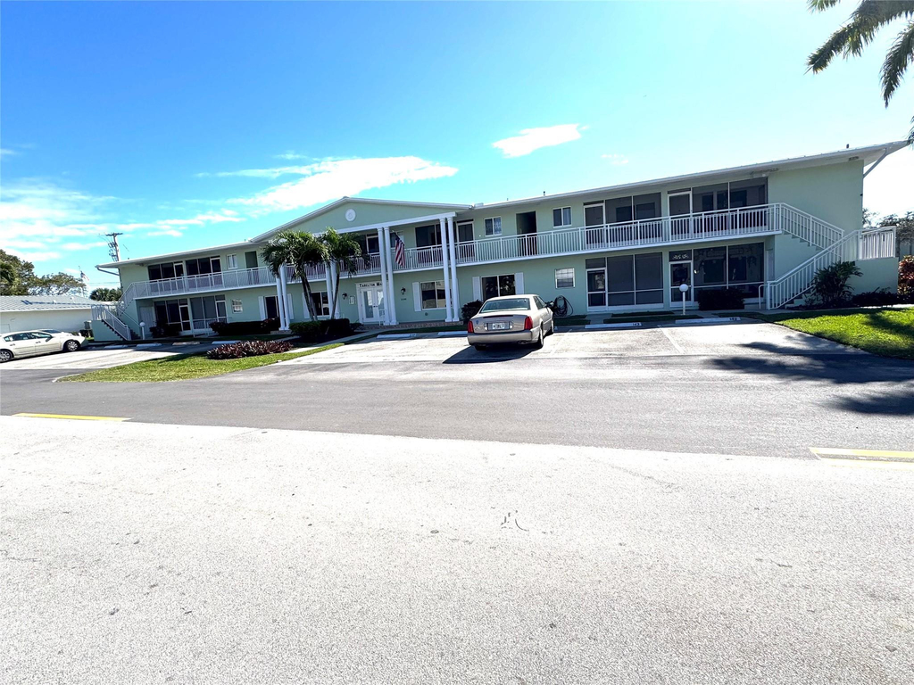 2100 Ne 38th Street - Photo 16
