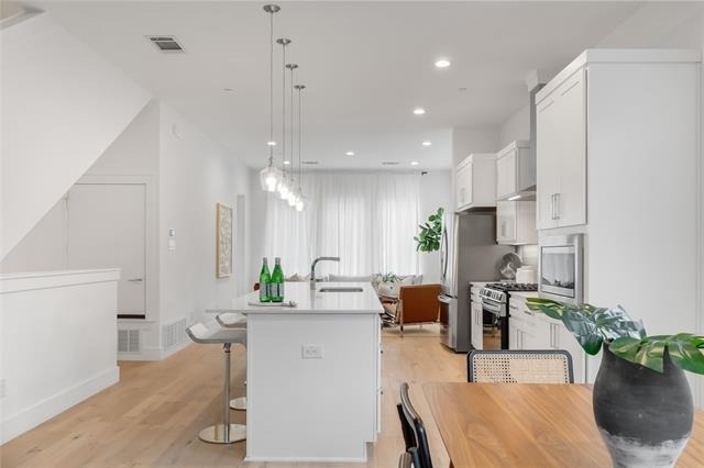 3915 N Hall Street - Photo 4