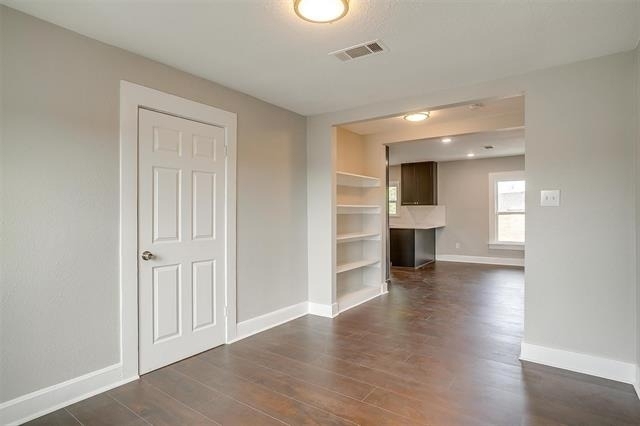2932 Travis Avenue - Photo 20