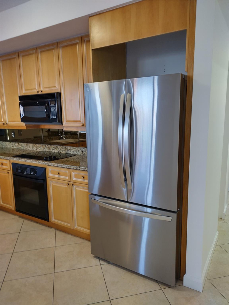 100 S Birch Road - Photo 2