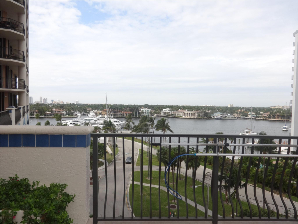 100 S Birch Road - Photo 29