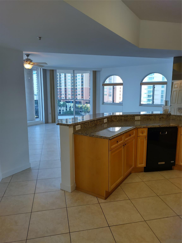 100 S Birch Road - Photo 5