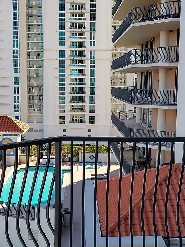 100 S Birch Road - Photo 19