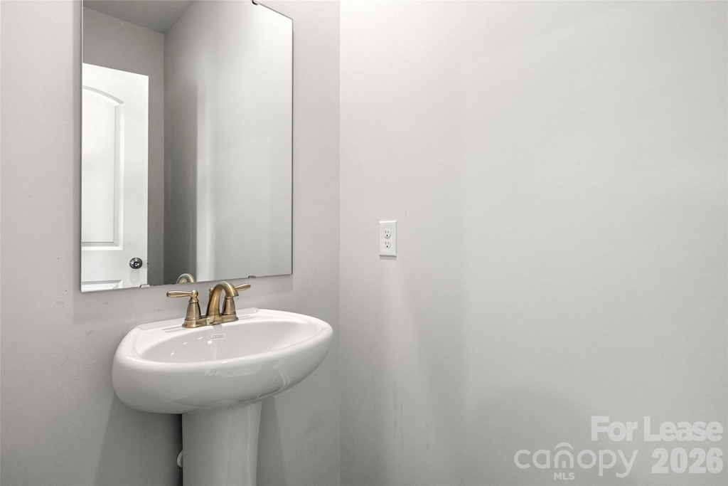 6985 Waterstone Drive - Photo 17