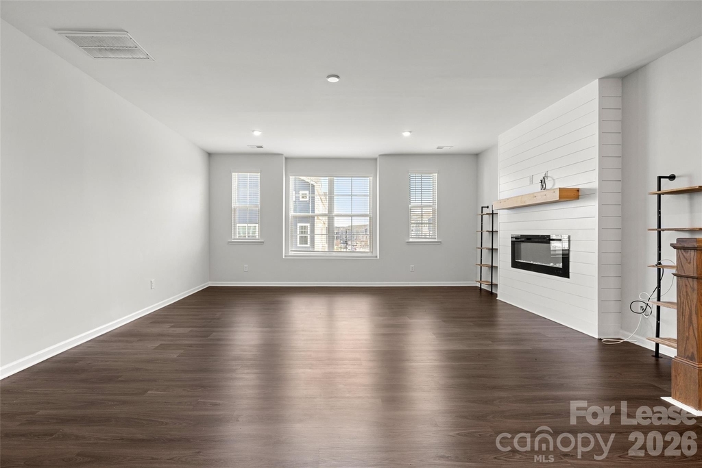 6985 Waterstone Drive - Photo 19