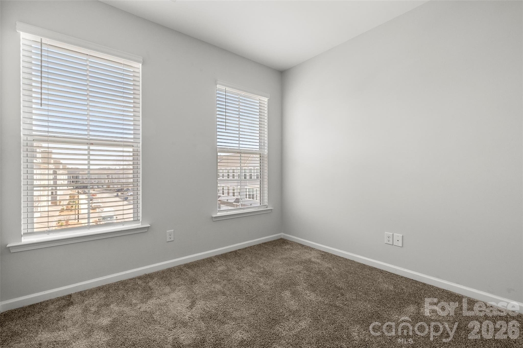 6985 Waterstone Drive - Photo 22