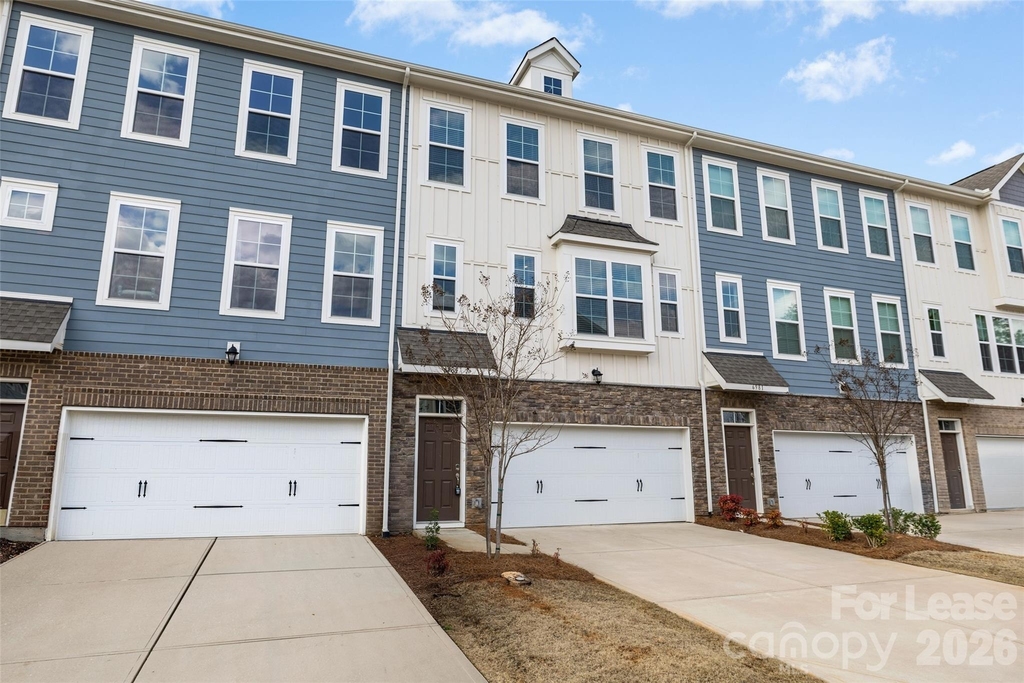 6985 Waterstone Drive - Photo 2