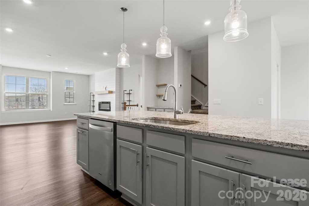 6985 Waterstone Drive - Photo 14