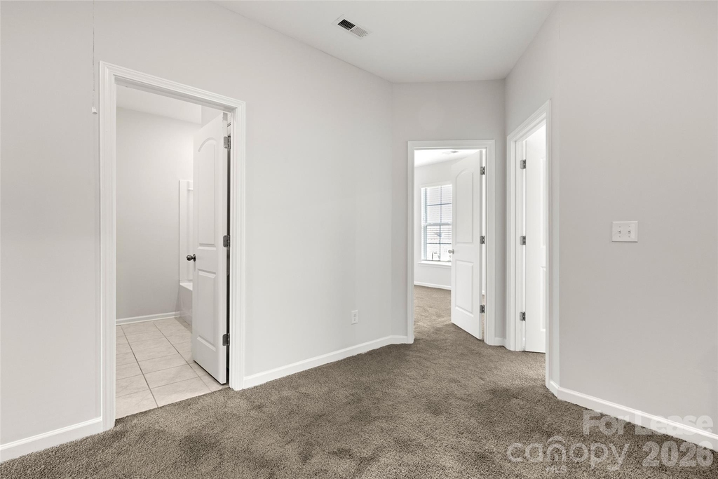 6985 Waterstone Drive - Photo 20